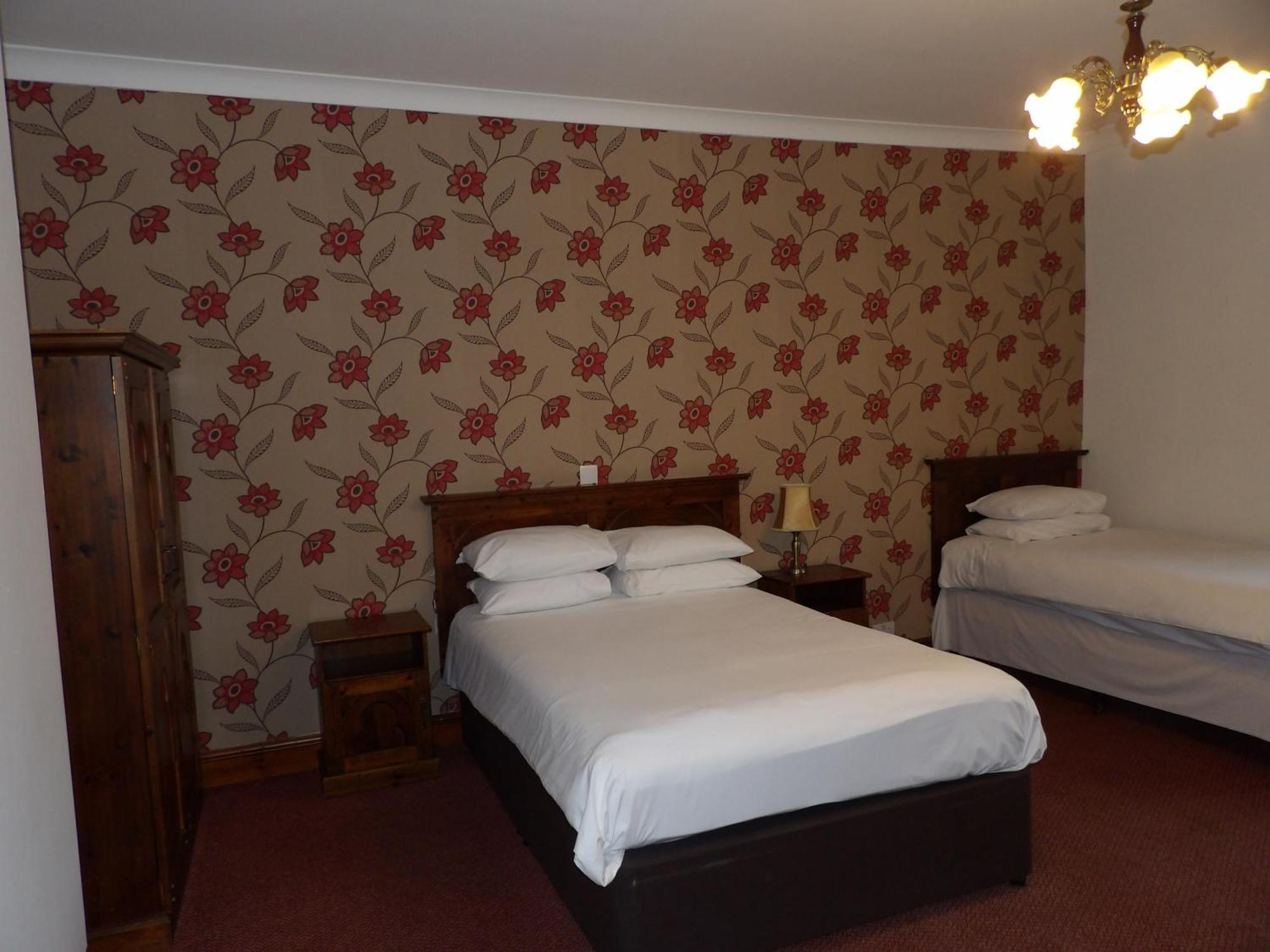 The Bull Hotel Llangefni Exterior foto